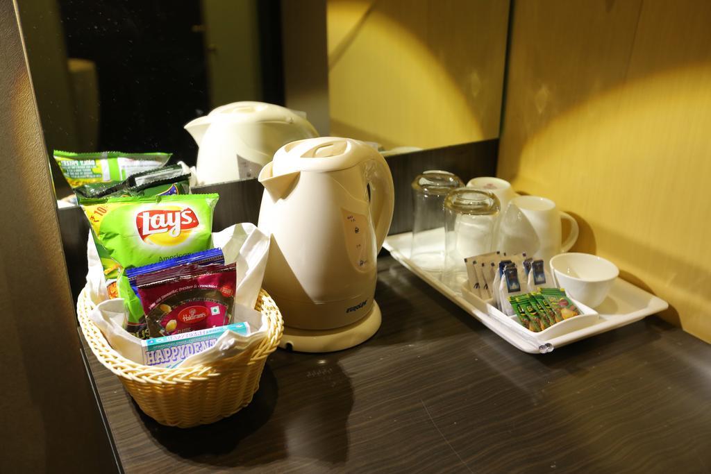 Five Elements Hotels Delhi- North Avenue New Delhi Room photo