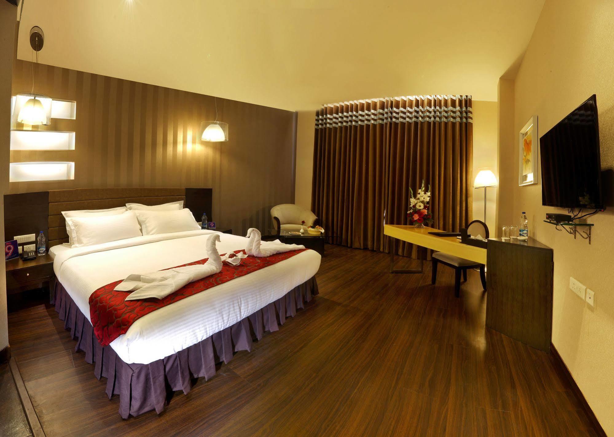 Five Elements Hotels Delhi- North Avenue New Delhi Exterior photo